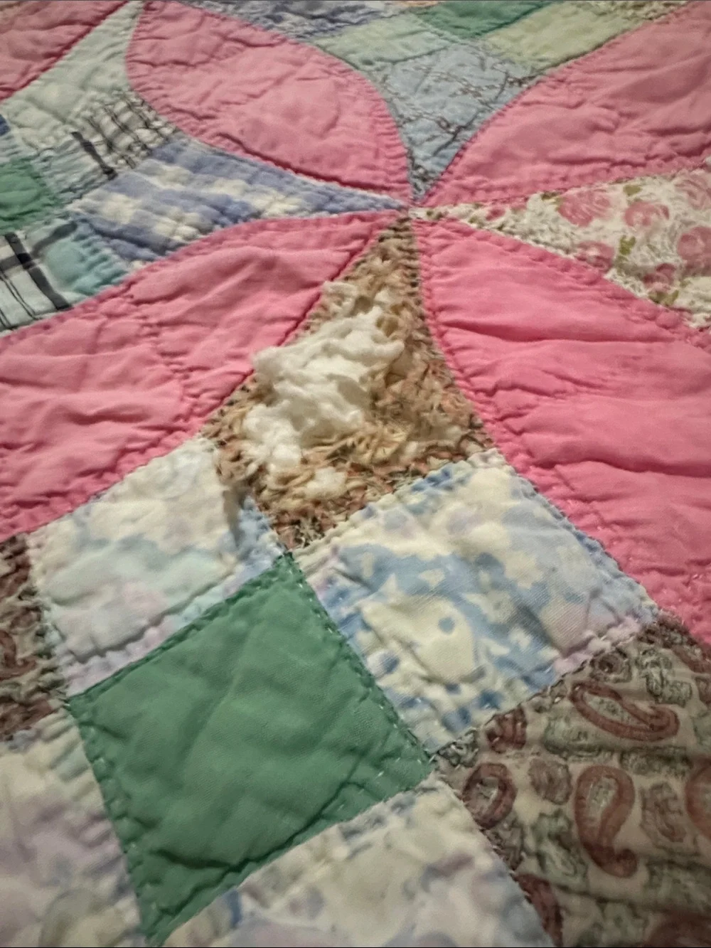 Vintage Patchwork Pink Quilted Throw - Classic Circle Pattern